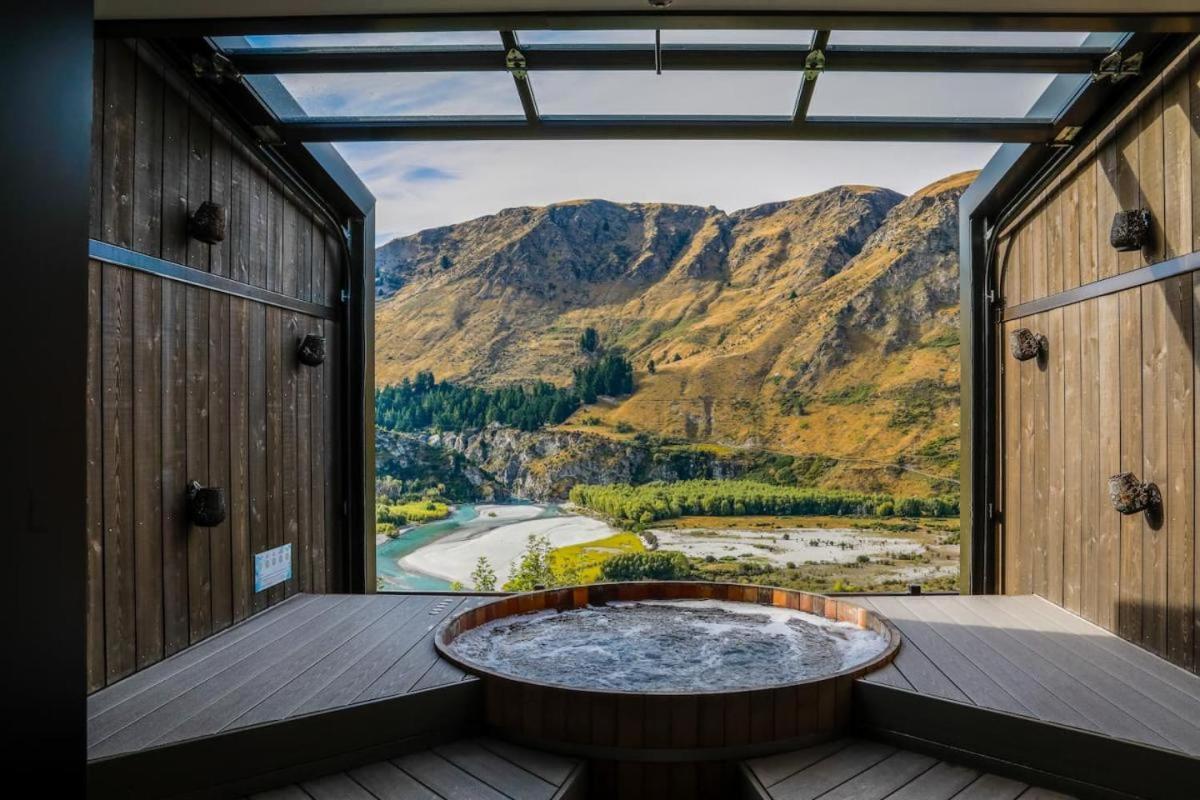 Alpine Mirage Villa Queenstown Bagian luar foto