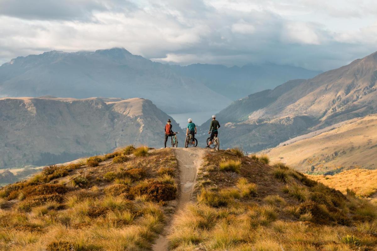 Alpine Mirage Villa Queenstown Bagian luar foto
