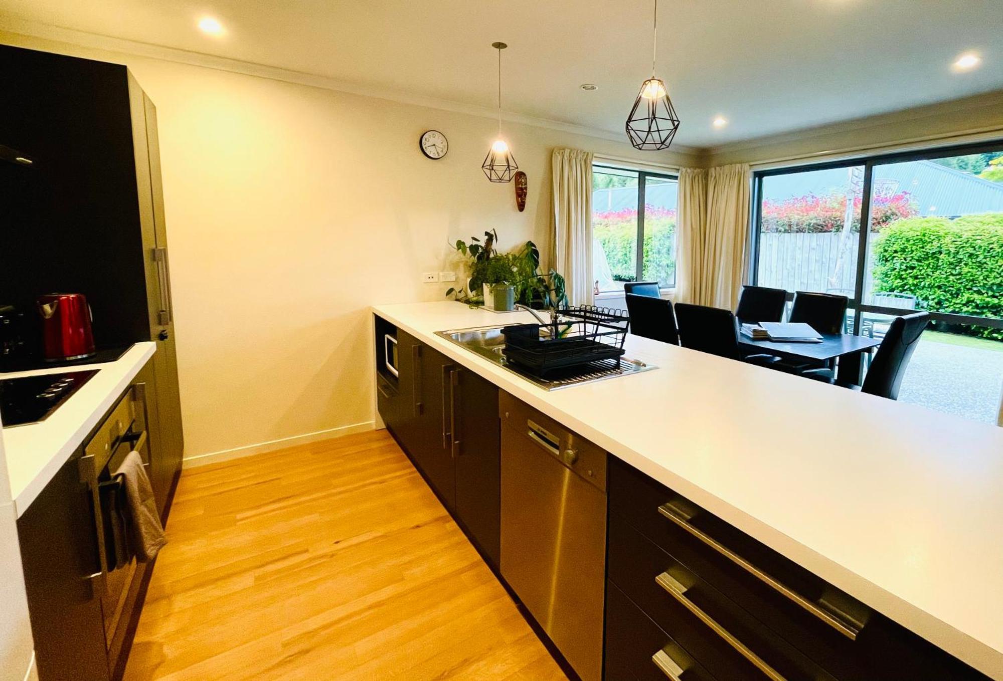 Alpine Mirage Villa Queenstown Bagian luar foto
